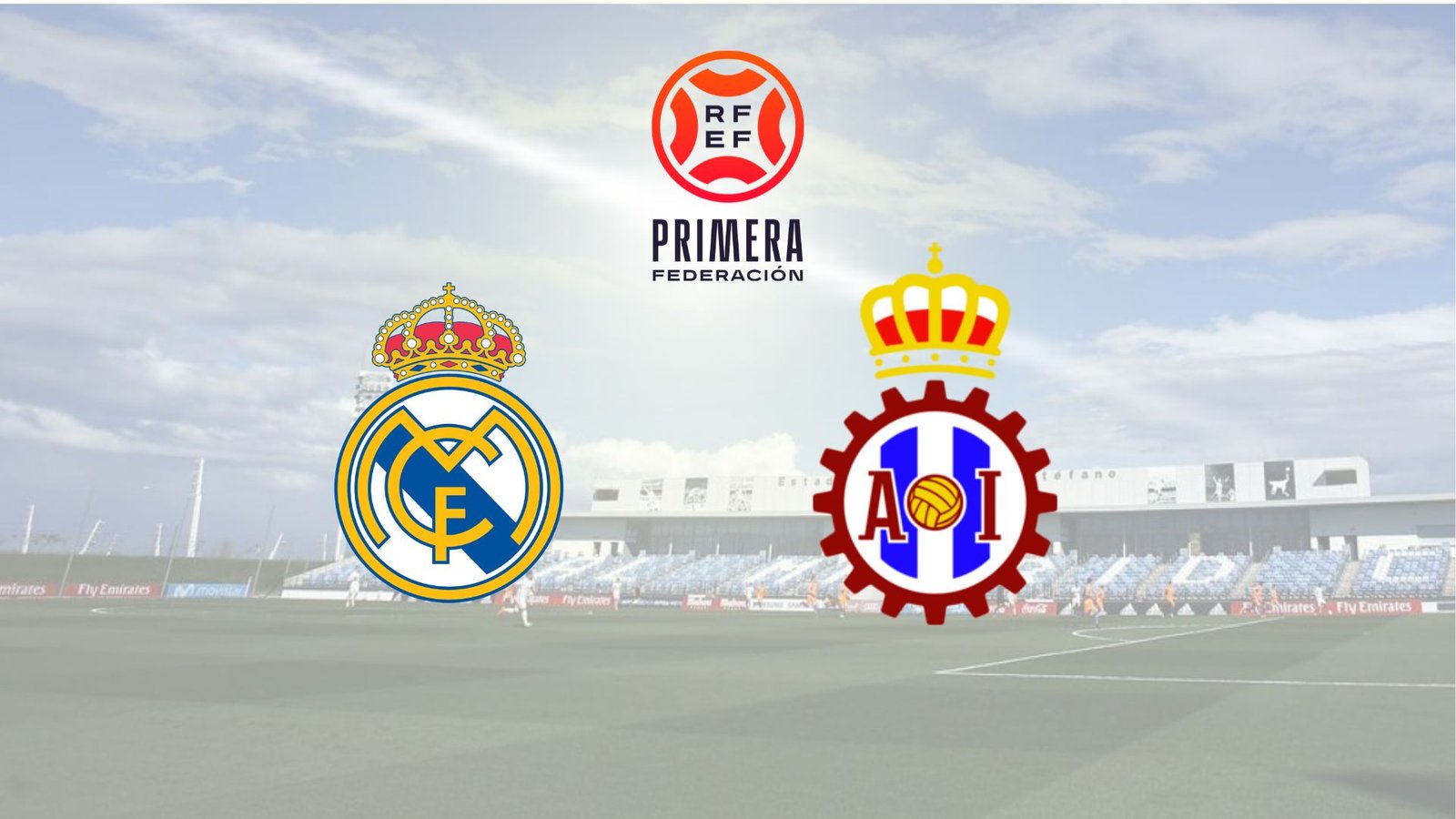 Imagen del partido entre Real Madrid Castilla y Real Avilés Industrial en Primera Federación con los escudos de ambos equipos sobre el Estadio Alfredo Di Stéfano.